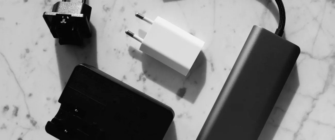 Портативна зарядна станція EcoFlow для автономного живлення дому та бізнесу